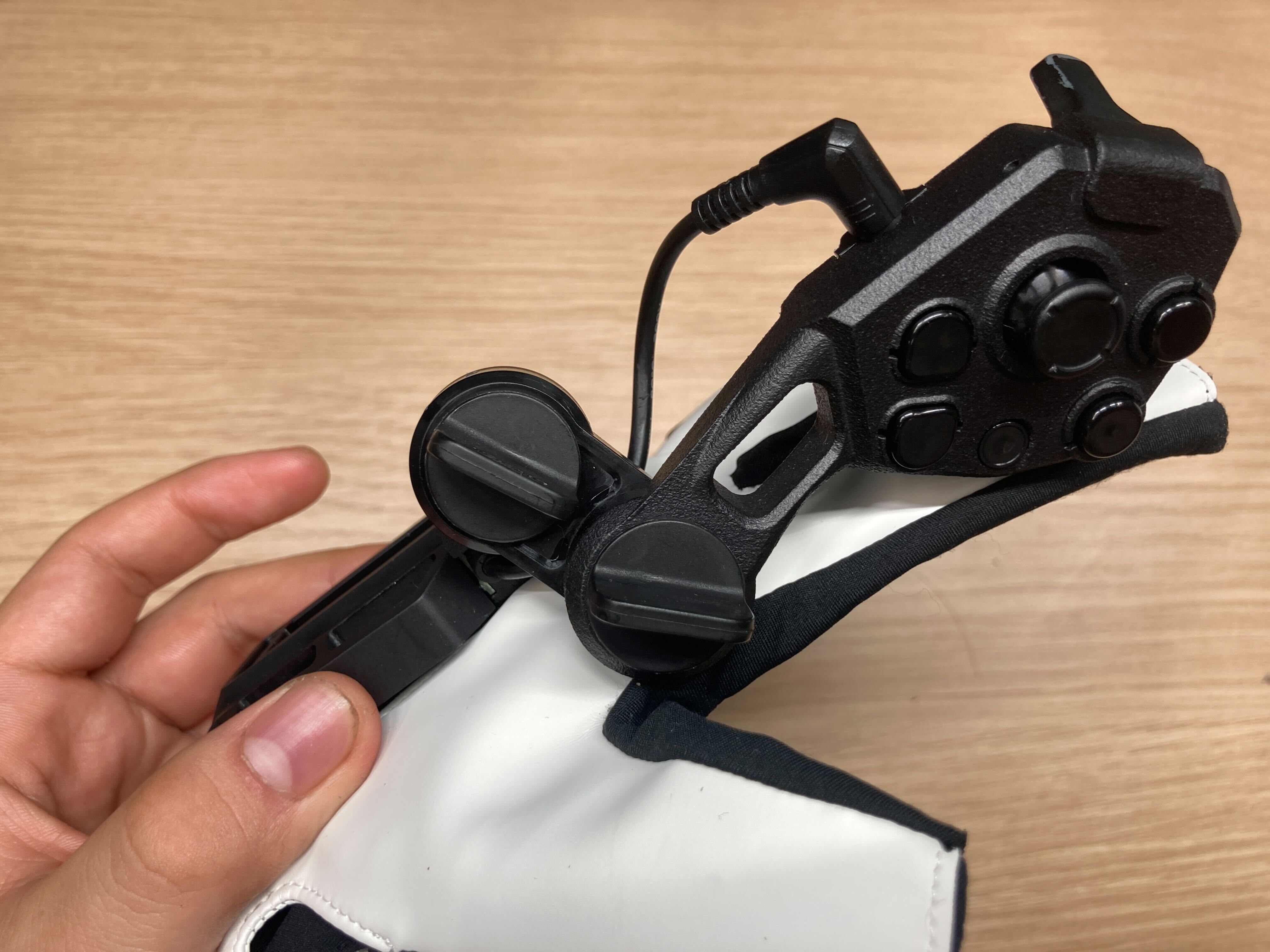 Diver-X、グローブ型VRコントローラ「ContactGlove2」を発表